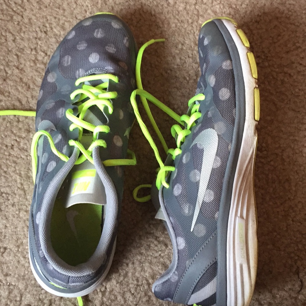 Nike tennis shoes - 8.5